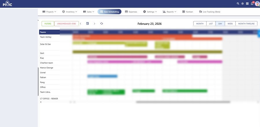 PlanMyCrew insurance panel job scheduling calendar showing multiple contractor teams and insurance jobs for the day